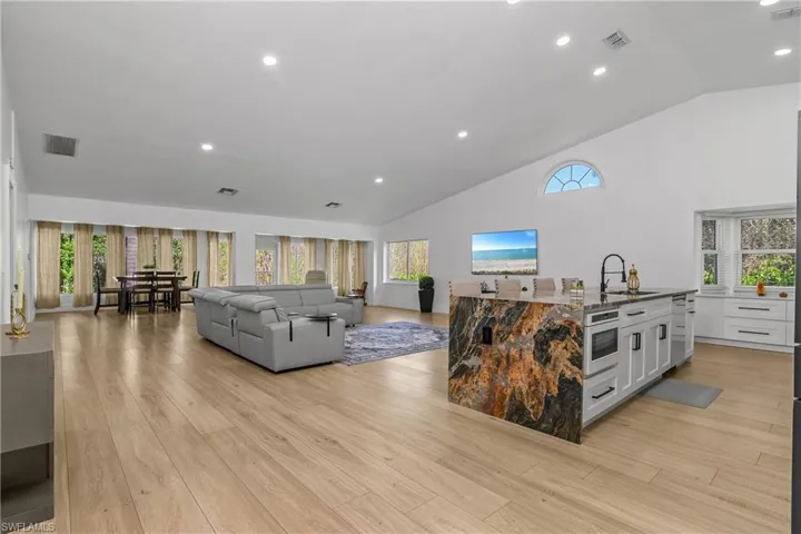 401 Countryside Dr, Naples, Florida 34104
