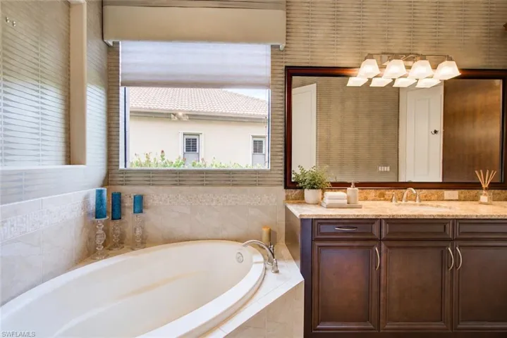 8677 Mercado Ct, Fort Myers, Florida 33912