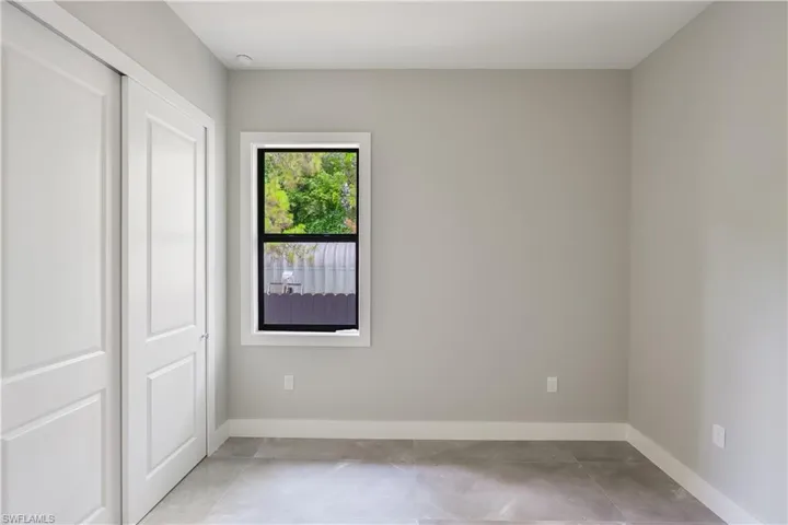 1061 20th Ave Ne, Naples, Florida 34120