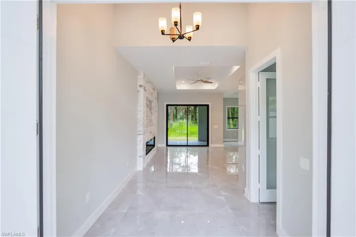 1061 20th Ave Ne, Naples, Florida 34120
