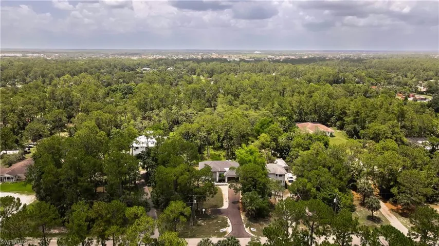 1061 20th Ave Ne, Naples, Florida 34120