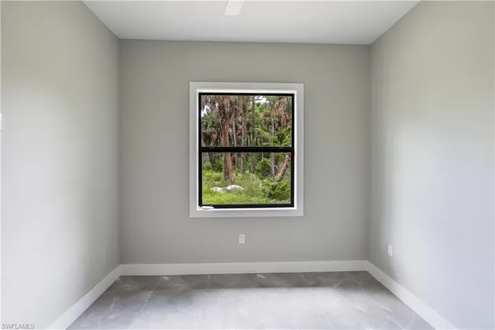 1061 20th Ave Ne, Naples, Florida 34120