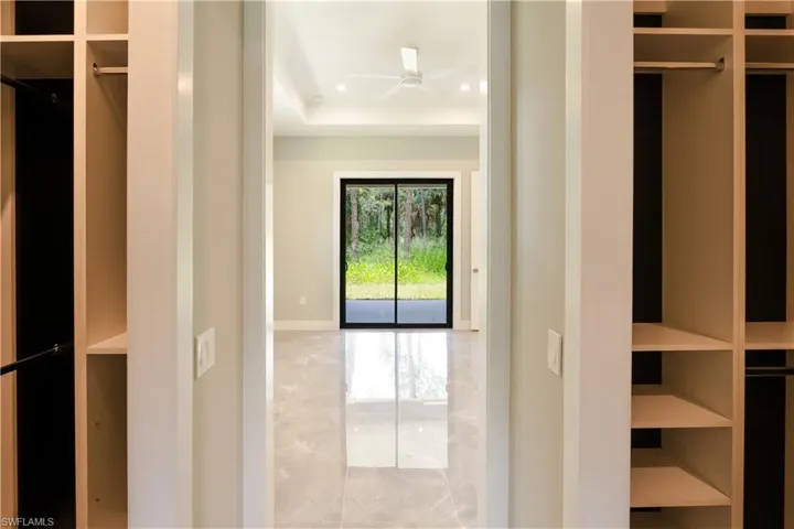 1061 20th Ave Ne, Naples, Florida 34120