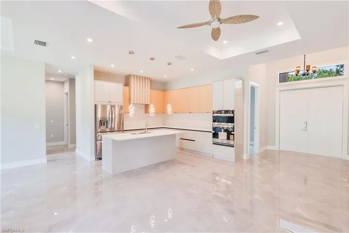 1061 20th Ave Ne, Naples, Florida 34120