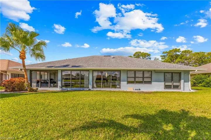 9882  Campbell  CIR, Naples, FL 34109