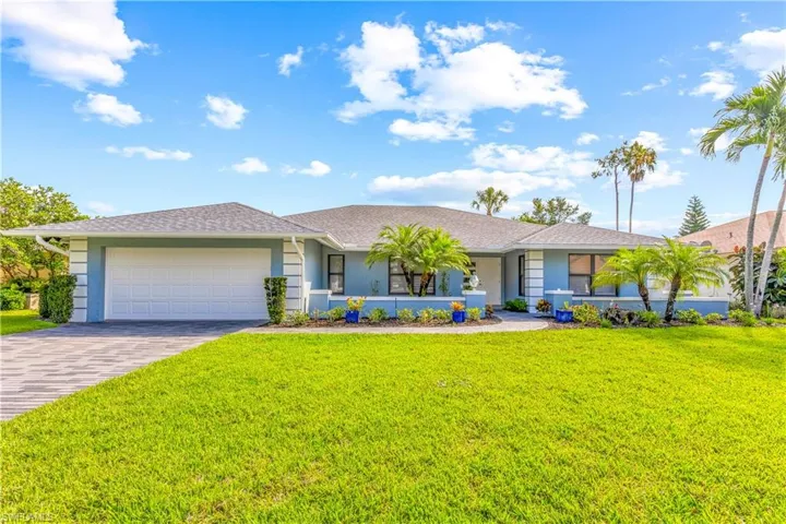 9882  Campbell  CIR, Naples, FL 34109