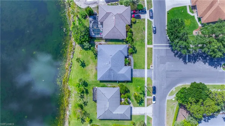 9882 Campbell Cir, Naples, Florida 34109