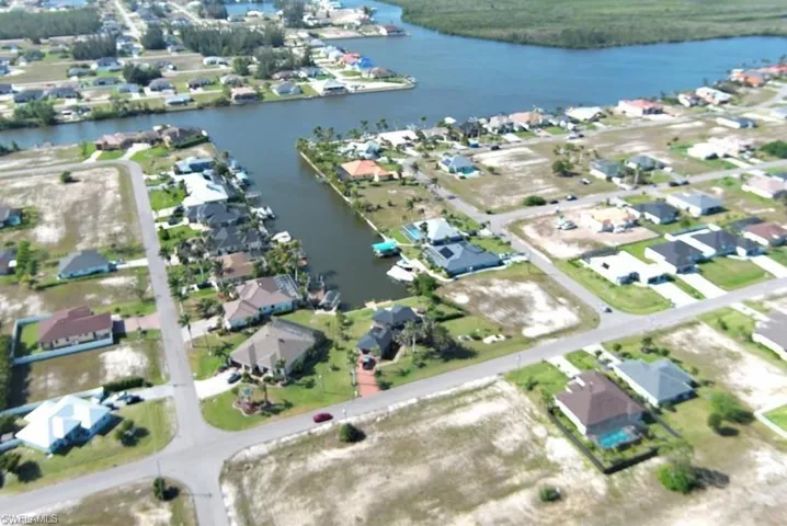 4213 Nw 39th St, Cape Coral, Florida 33993