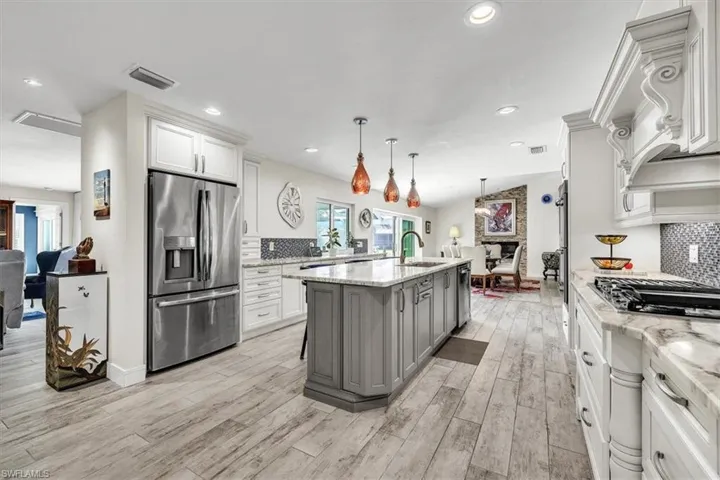 1034 N Waterway Dr, Fort Myers, Florida 33919