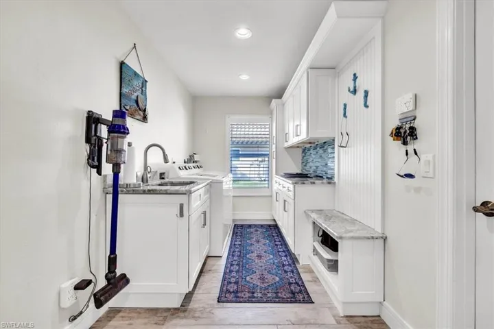 1034 N Waterway Dr, Fort Myers, Florida 33919