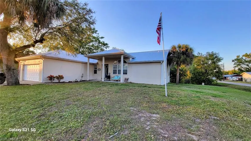 400  5th  AVE, Labelle, FL 33935