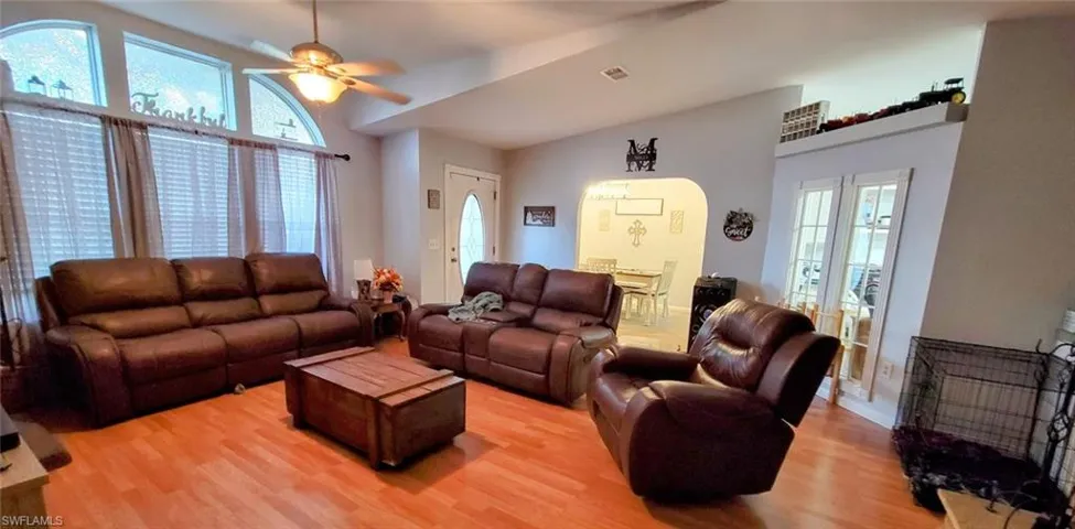 400  5th  AVE, Labelle, FL 33935