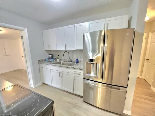 2981  Market  ST, Fort Myers, FL 33916