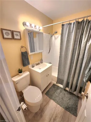 2981  Market  ST, Fort Myers, FL 33916