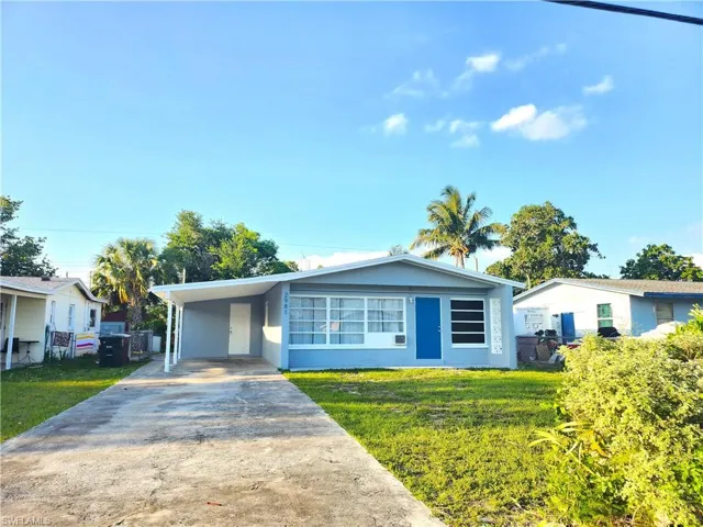 2981  Market  ST, Fort Myers, FL 33916