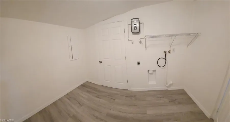 2981  Market  ST, Fort Myers, FL 33916