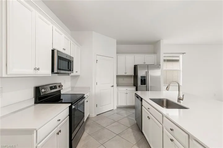 2525 Kona Way, Naples, Florida 34120
