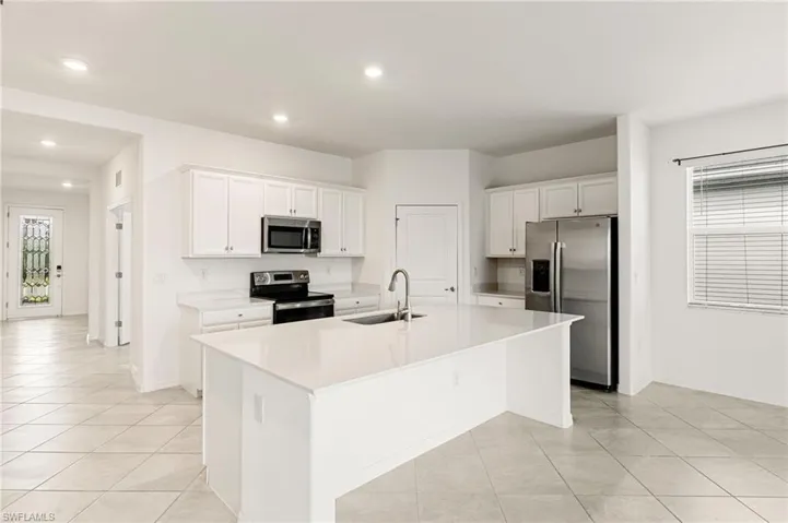 2525 Kona Way, Naples, Florida 34120