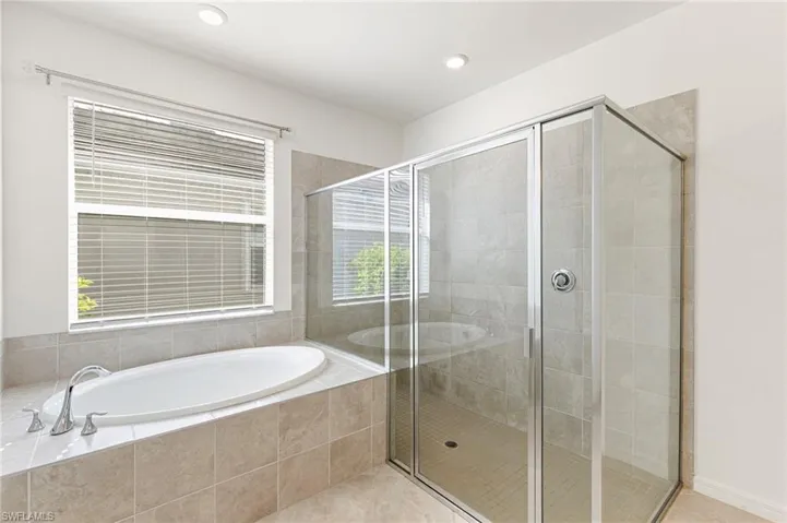 2525 Kona Way, Naples, Florida 34120