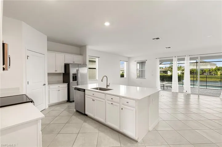 2525 Kona Way, Naples, Florida 34120