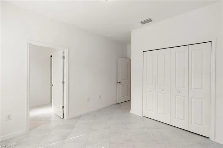 2525 Kona Way, Naples, Florida 34120