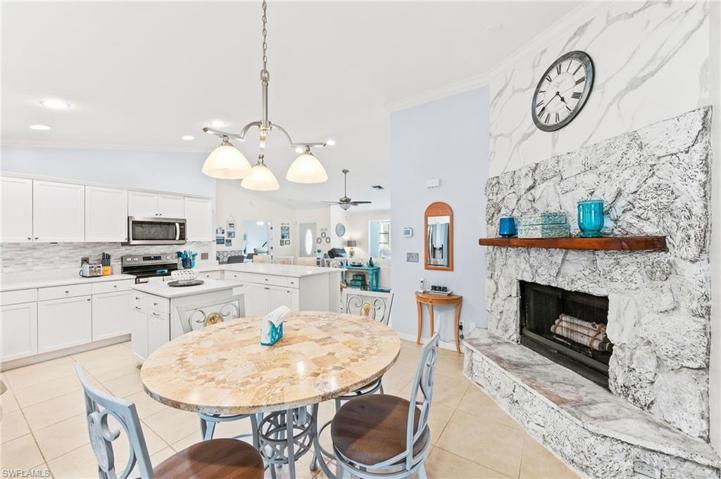 Eat-in Kitchen