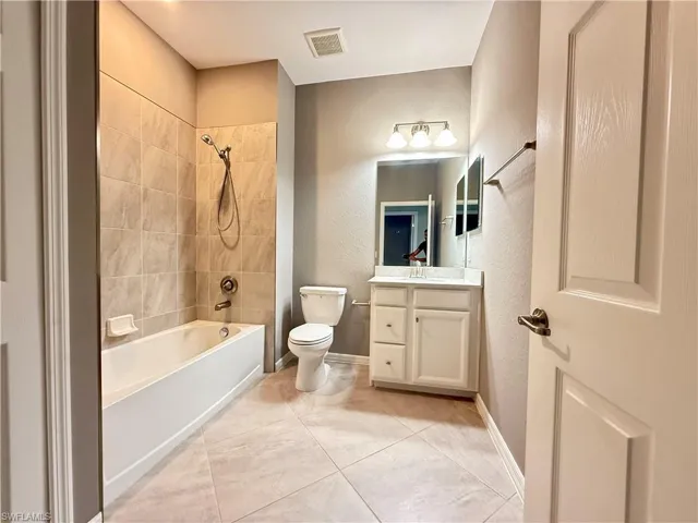 12048  Hawthorn Lake  DR, Fort Myers, FL 33913