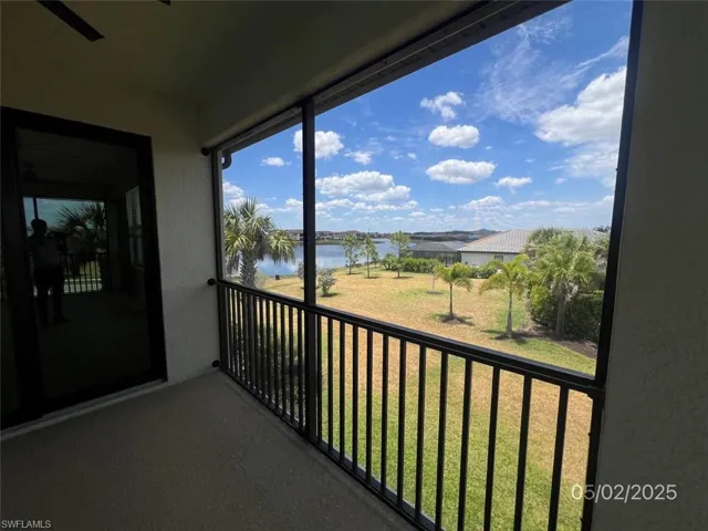12048  Hawthorn Lake  DR, Fort Myers, FL 33913