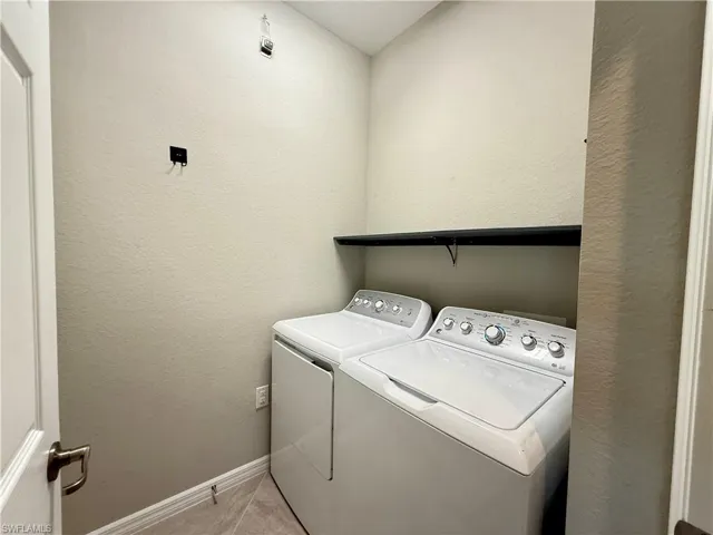 12048  Hawthorn Lake  DR, Fort Myers, FL 33913