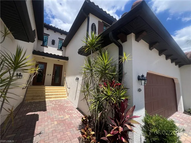12048  Hawthorn Lake  DR, Fort Myers, FL 33913