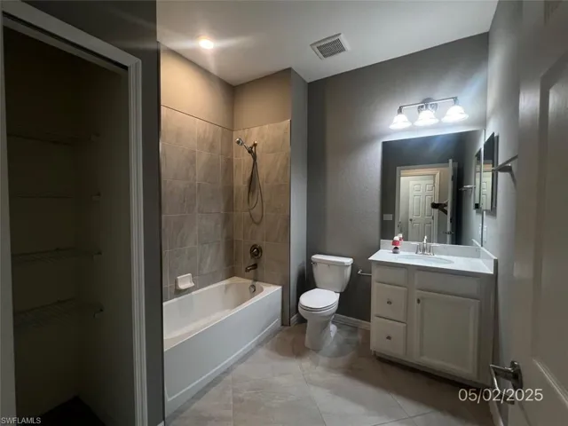 12048  Hawthorn Lake  DR, Fort Myers, FL 33913