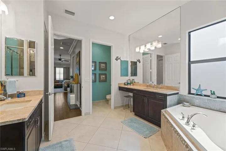 3288  Atlantic  CIR, Naples, FL 34119
