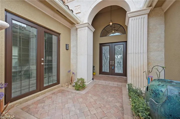 3288  Atlantic  CIR, Naples, FL 34119