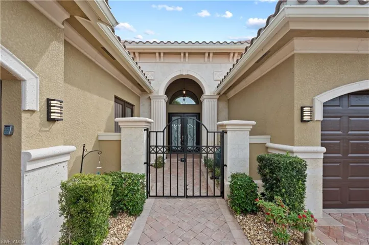 3288  Atlantic  CIR, Naples, FL 34119