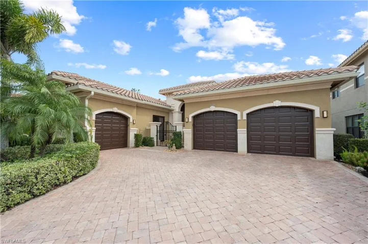 3288  Atlantic  CIR, Naples, FL 34119