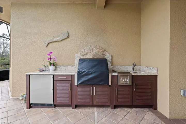 3288  Atlantic  CIR, Naples, FL 34119