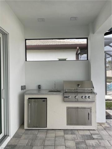 Outdoor kitchen by Paradise Grills