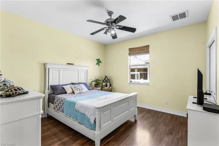 2441 Nw 9th Ter, Cape Coral, Florida 33993