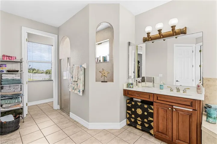 2441 Nw 9th Ter, Cape Coral, Florida 33993
