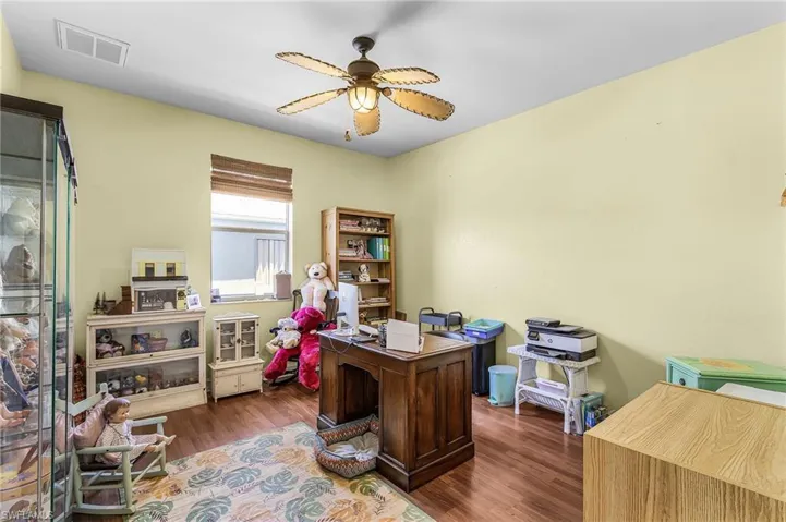 2441 Nw 9th Ter, Cape Coral, Florida 33993