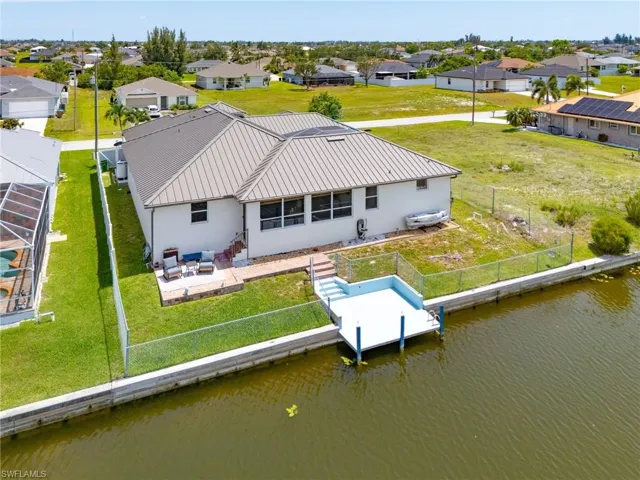2441 Nw 9th Ter, Cape Coral, Florida 33993