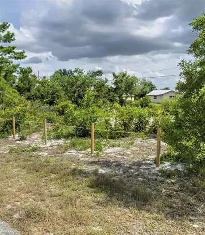 126 Loquat Rd Nw, Lake Placid, Florida 33852