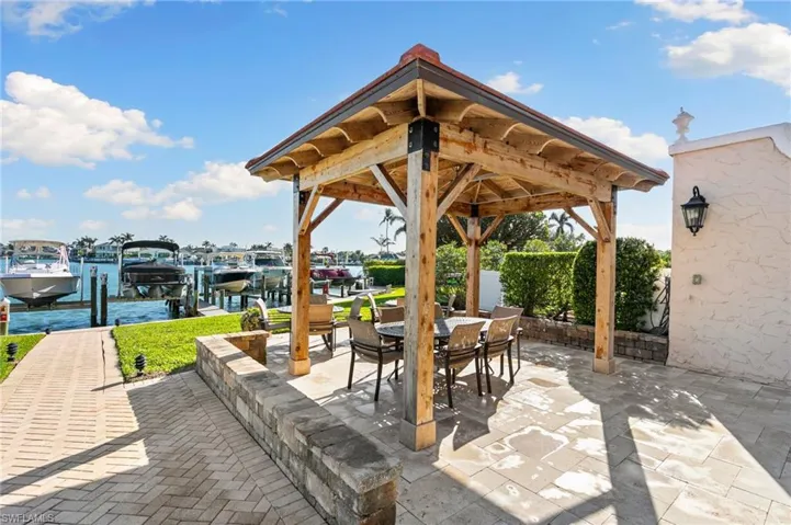 Covered Alfresco Dining