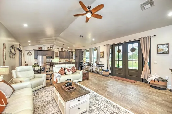 2010  Frontier  CIR, Labelle, FL 33935