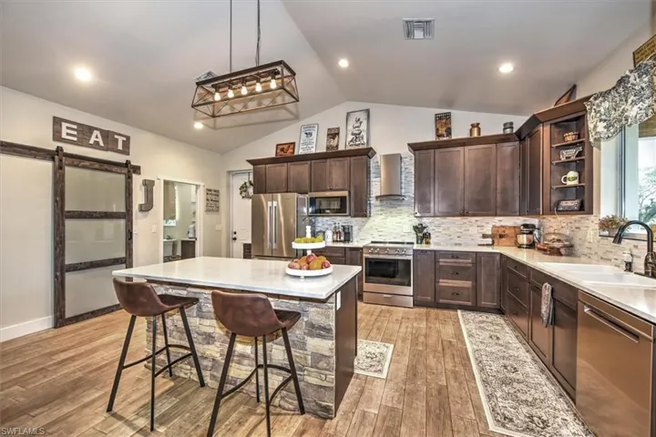 2010  Frontier  CIR, Labelle, FL 33935