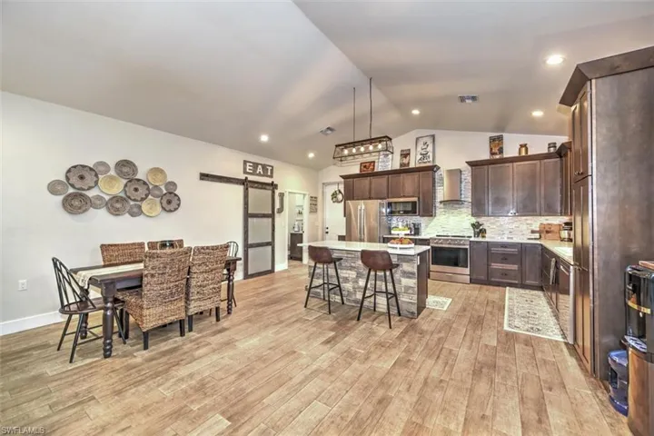 2010  Frontier  CIR, Labelle, FL 33935