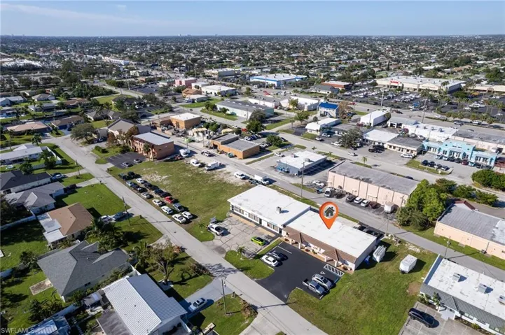 Birds eye view of property