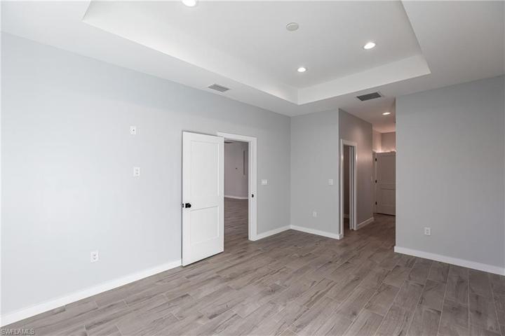 416  Shady Hollow E BLVD, Naples, FL 34120