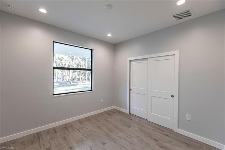 416  Shady Hollow E BLVD, Naples, FL 34120