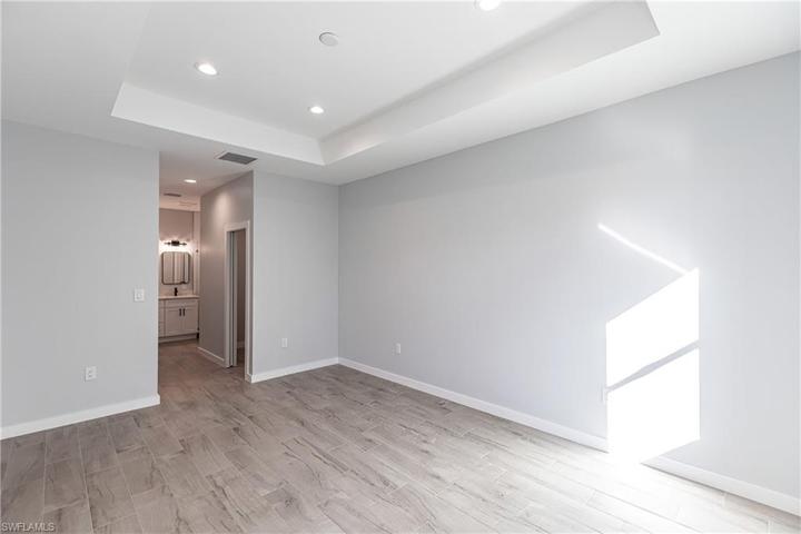 416  Shady Hollow E BLVD, Naples, FL 34120